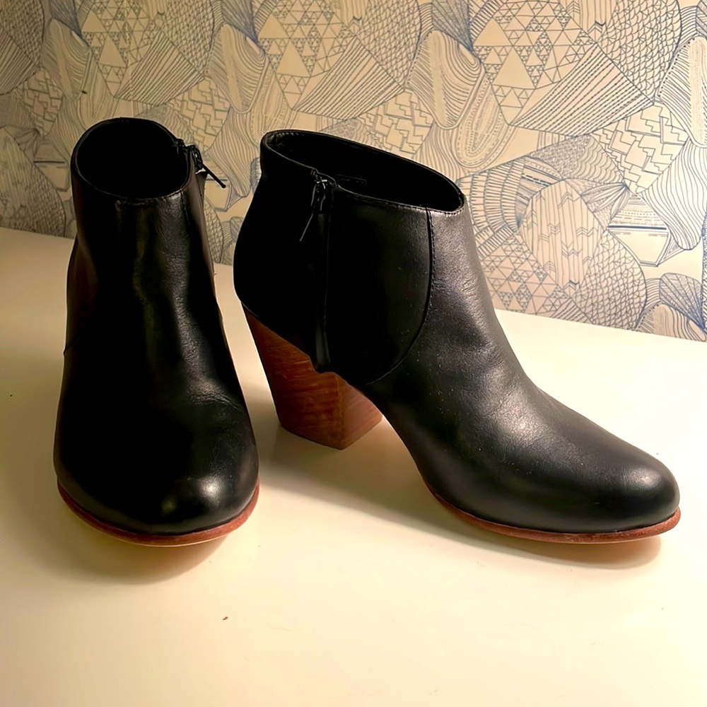 Fortress of Inca black booties in size 37, ‘Adriano Coco.’ Never been worn.